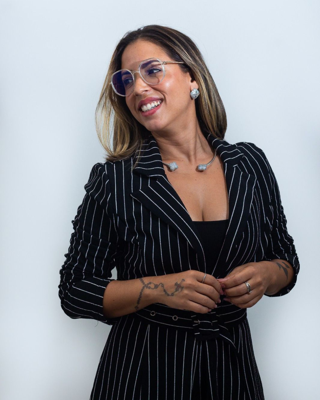 Lilian Rose, especialista em micropigmentação Full Face